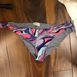 Beach Bunny side tie bottom